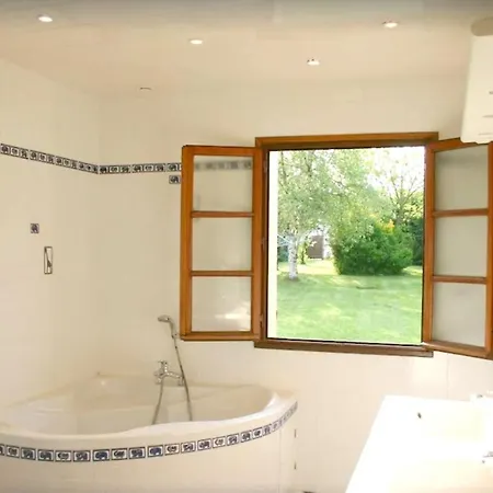 Maison Spacieuse A *