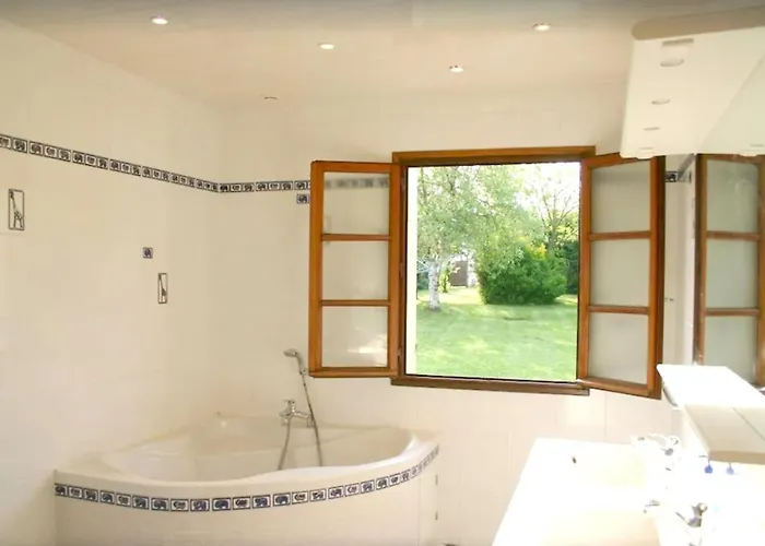 Maison Spacieuse à *